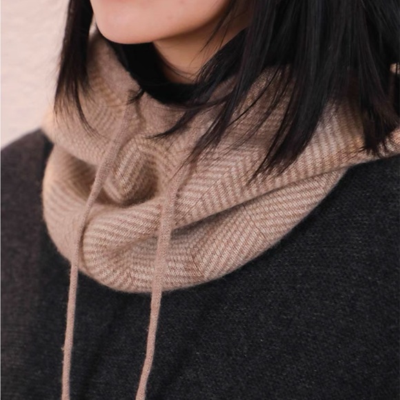 NWOT Cashmere Balaclava - Picture 5 of 6